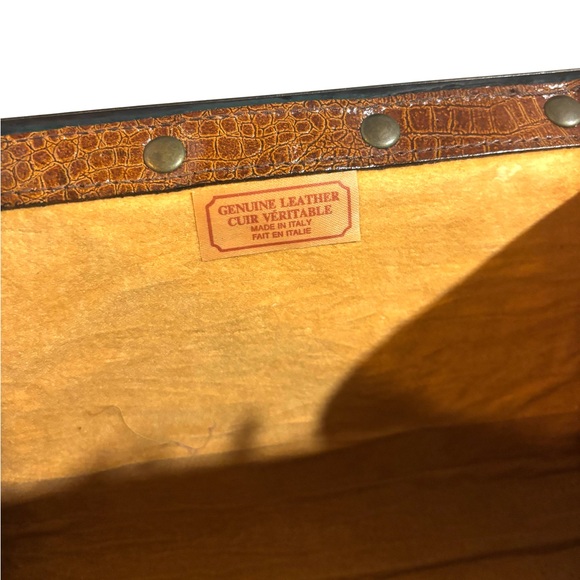 Cuir veritable guy hi Brown Crocodile Leather Handbag - Picture 9 of 11